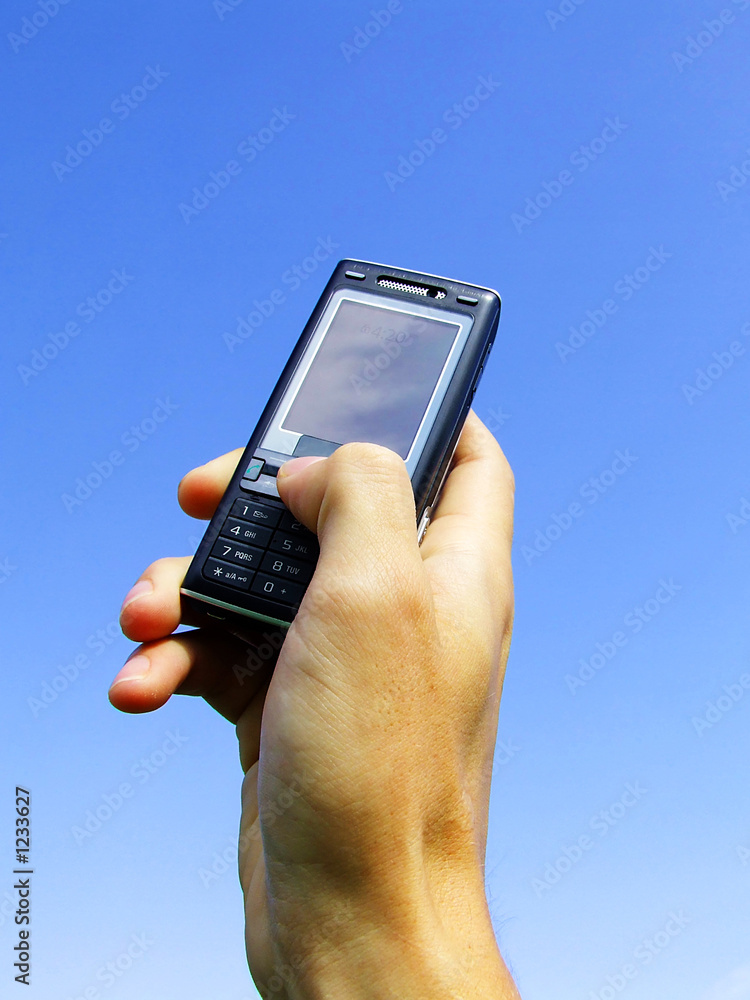 hand holding cellphone