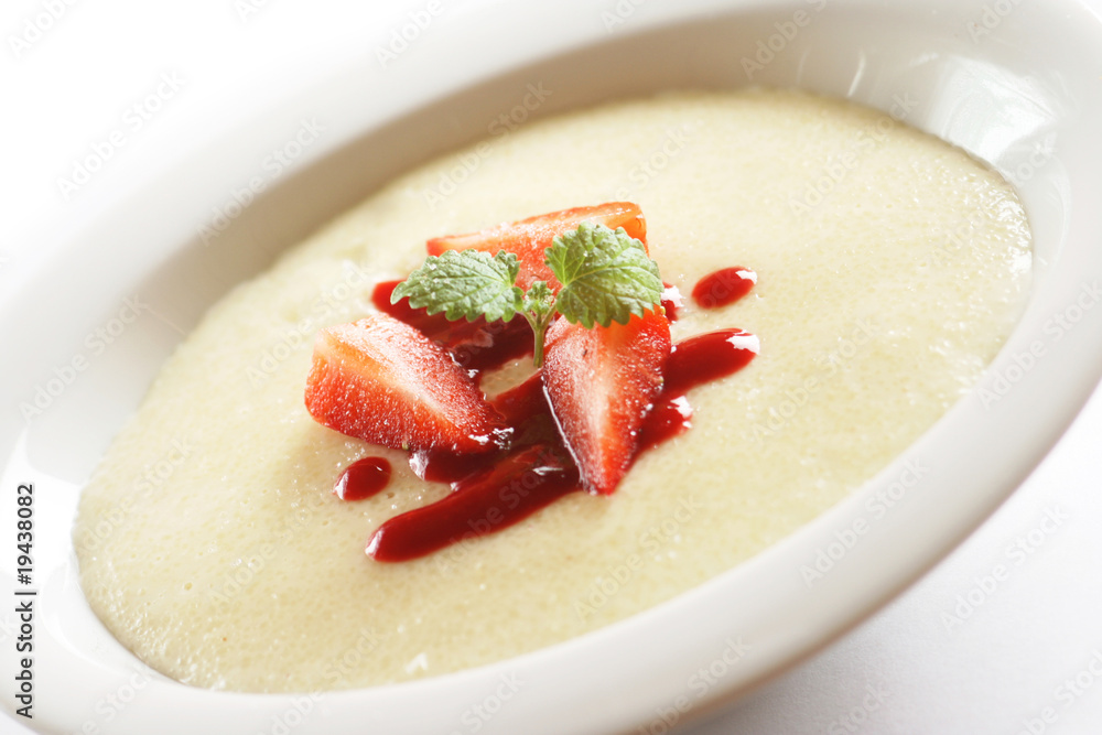 Semolina Pudding with Strawberries