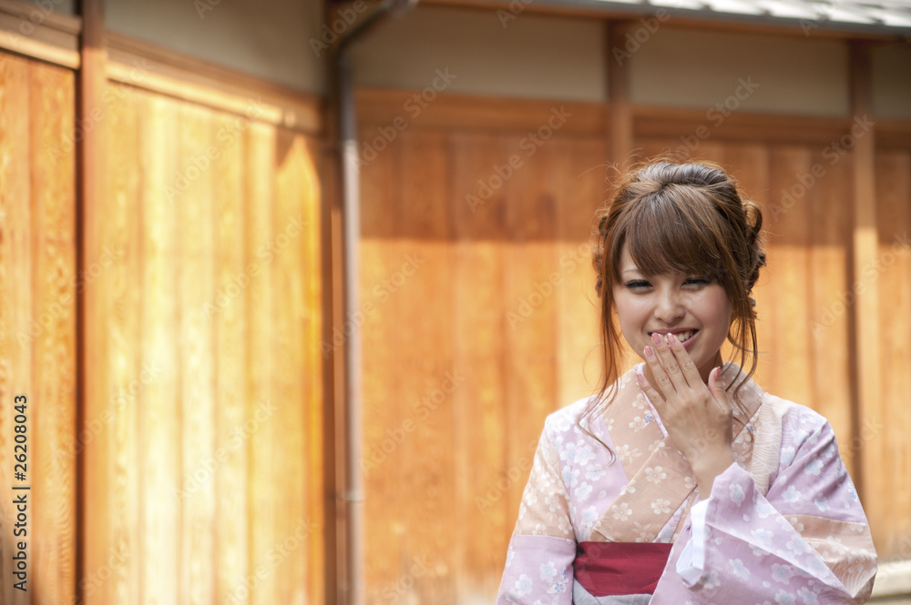 japanese kimono woman walking on the street