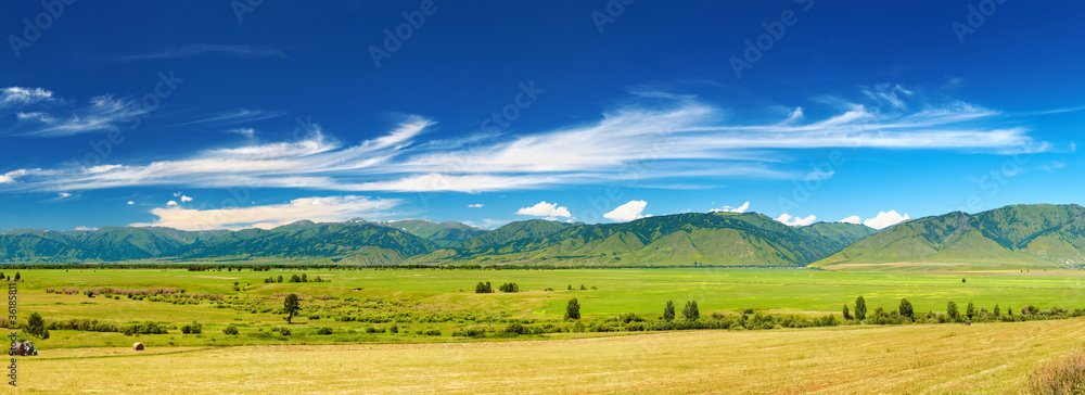 山地全景