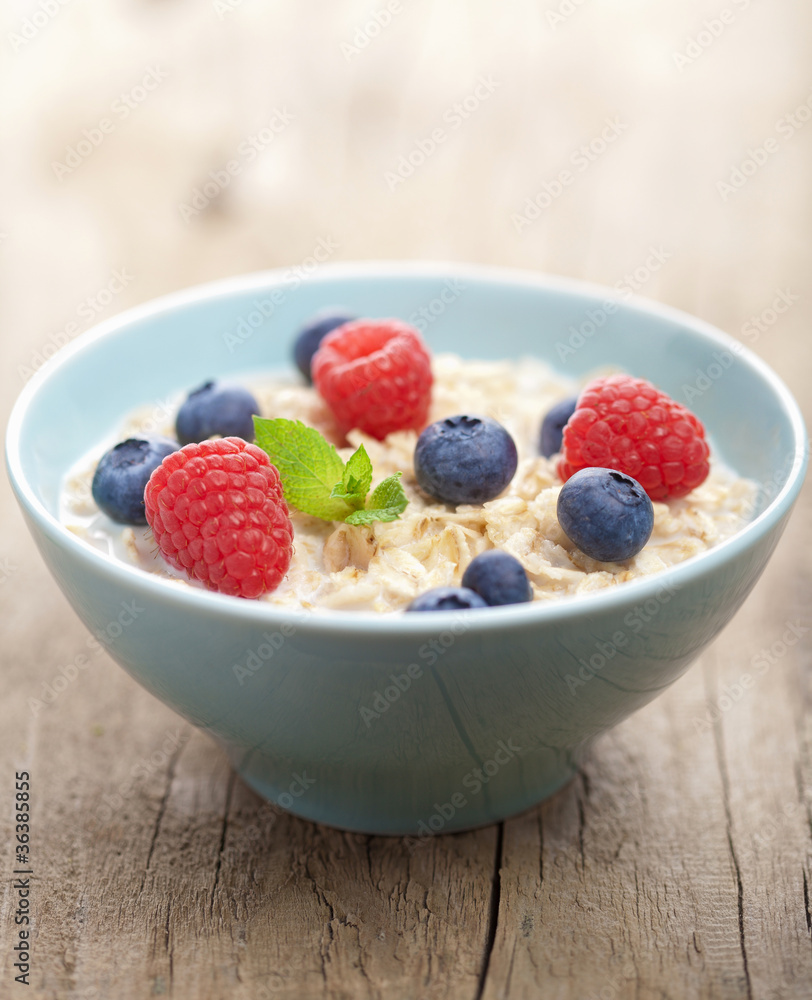 porridge with fresh berries