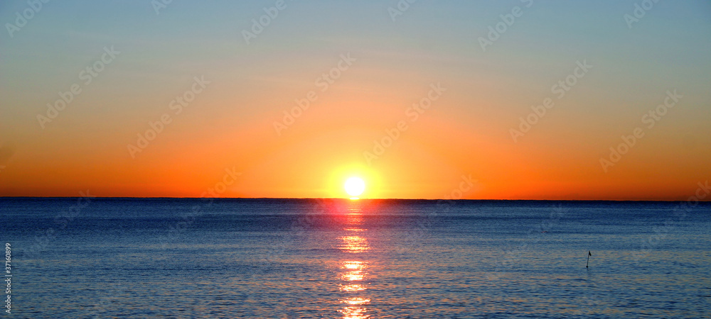 海上日落