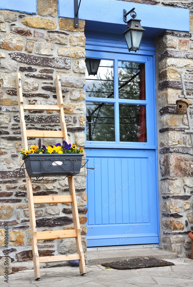 porte dentré bleu