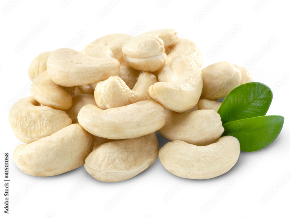 Cashew nuts isolated + Clipping Path