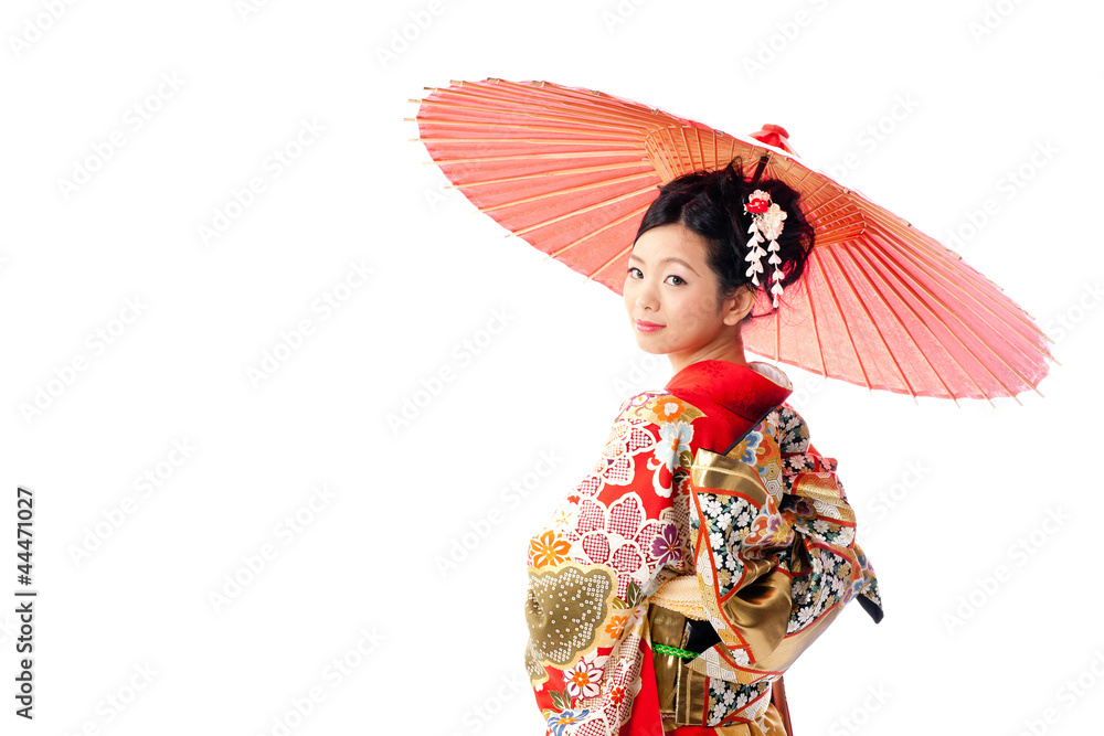 带红色雨伞的日本和服女人