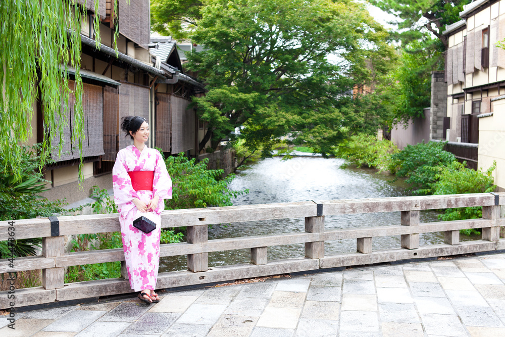 京都的日本和服女人