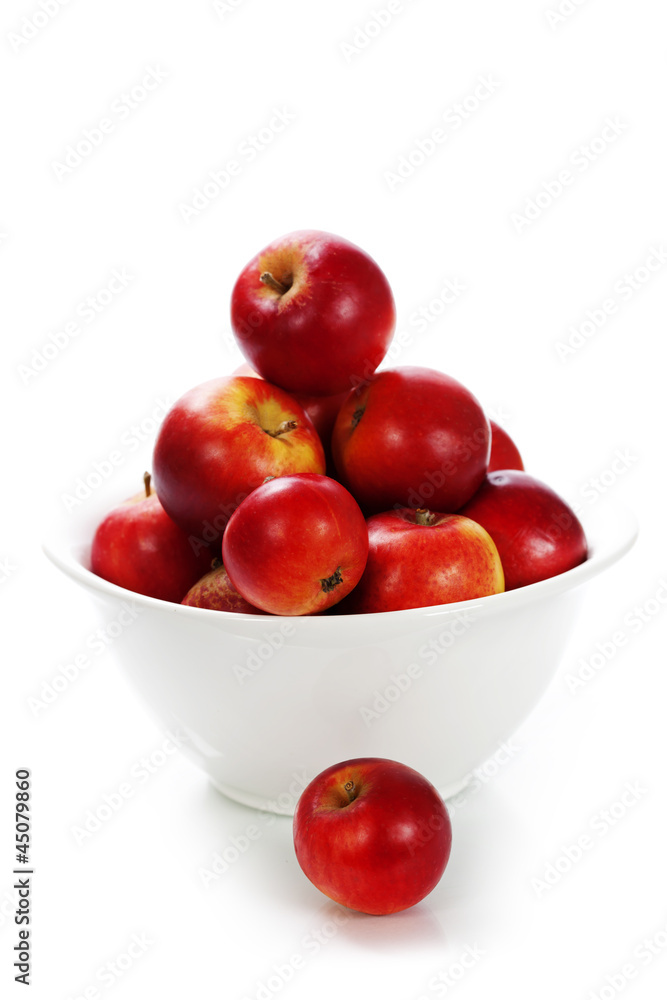 apples in a bowl