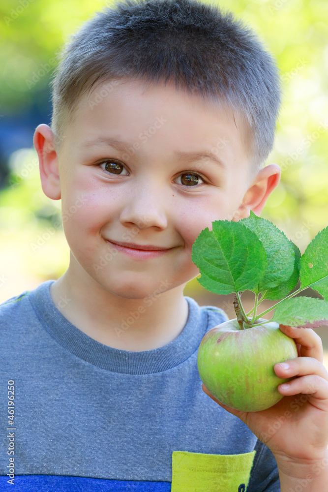 boy with apple