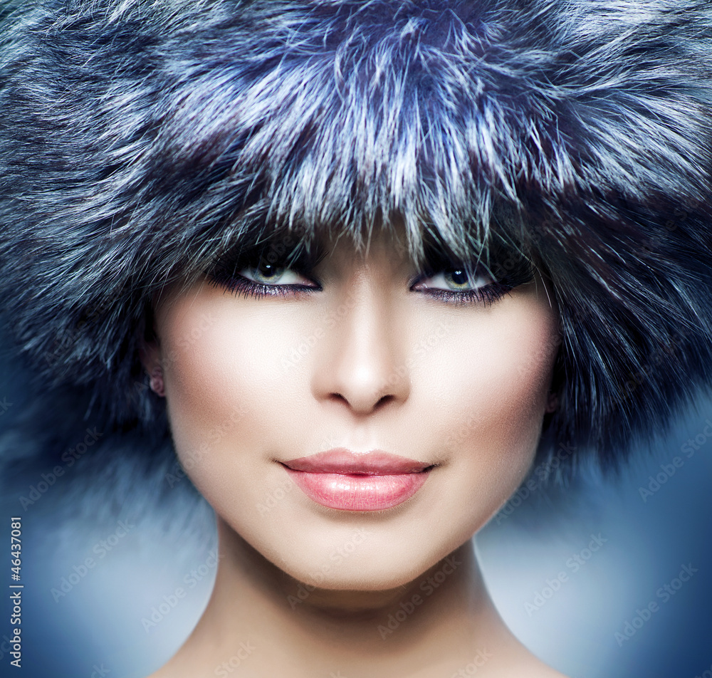 Fashion. Beautiful Girl in Fur Hat. Winter Woman