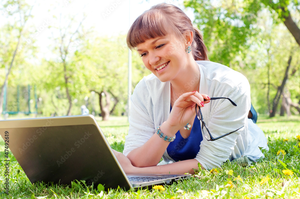 portrait of a woman witha laptop