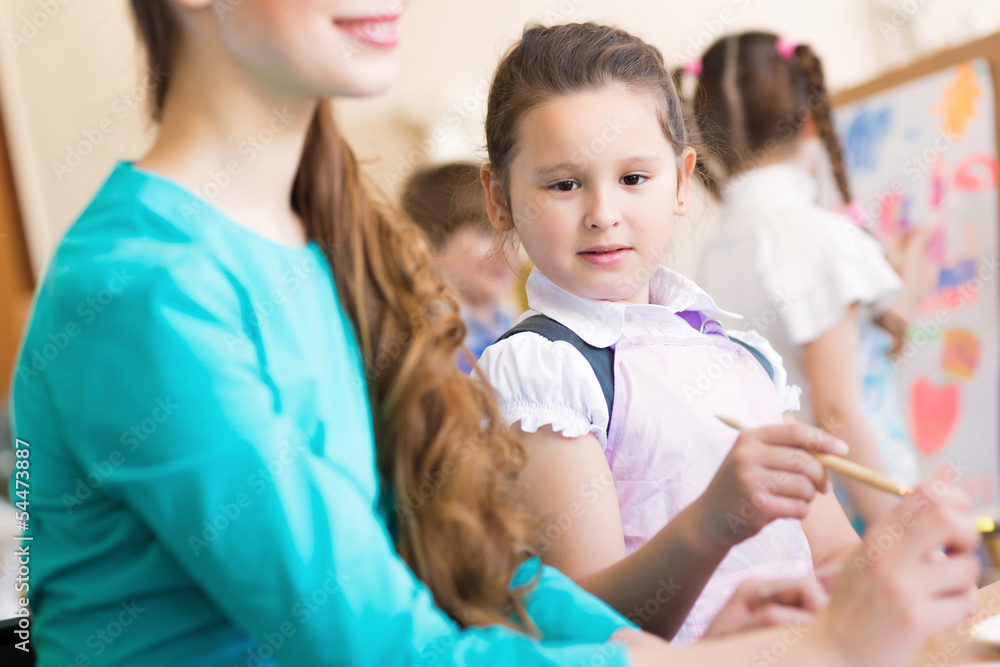 学校里的女孩