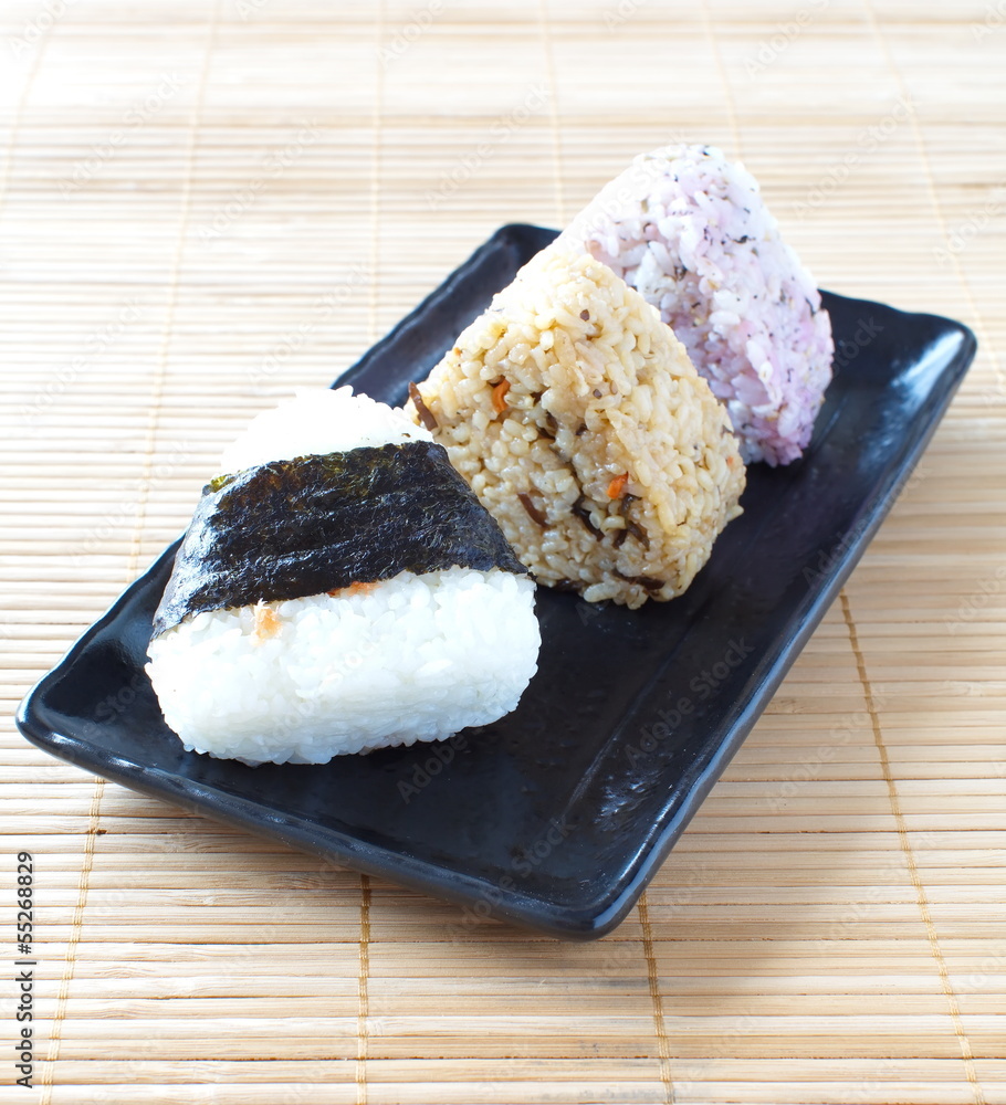 日式料理，onigiri