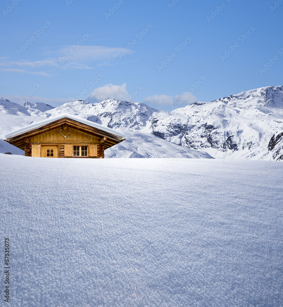 Schihütte in den Bergen