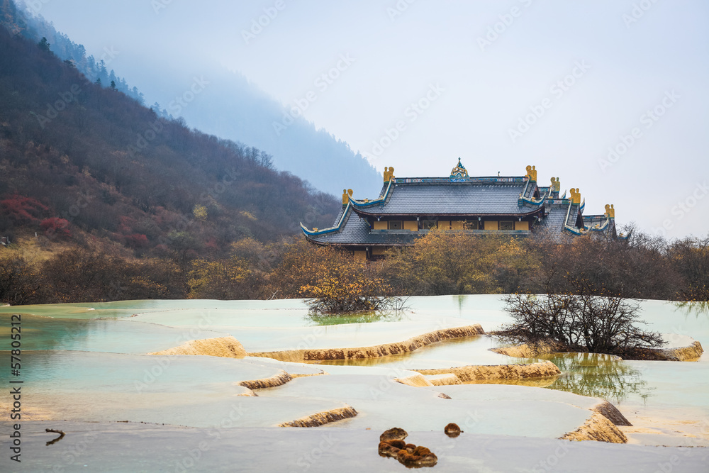 黄龙风景钙化池