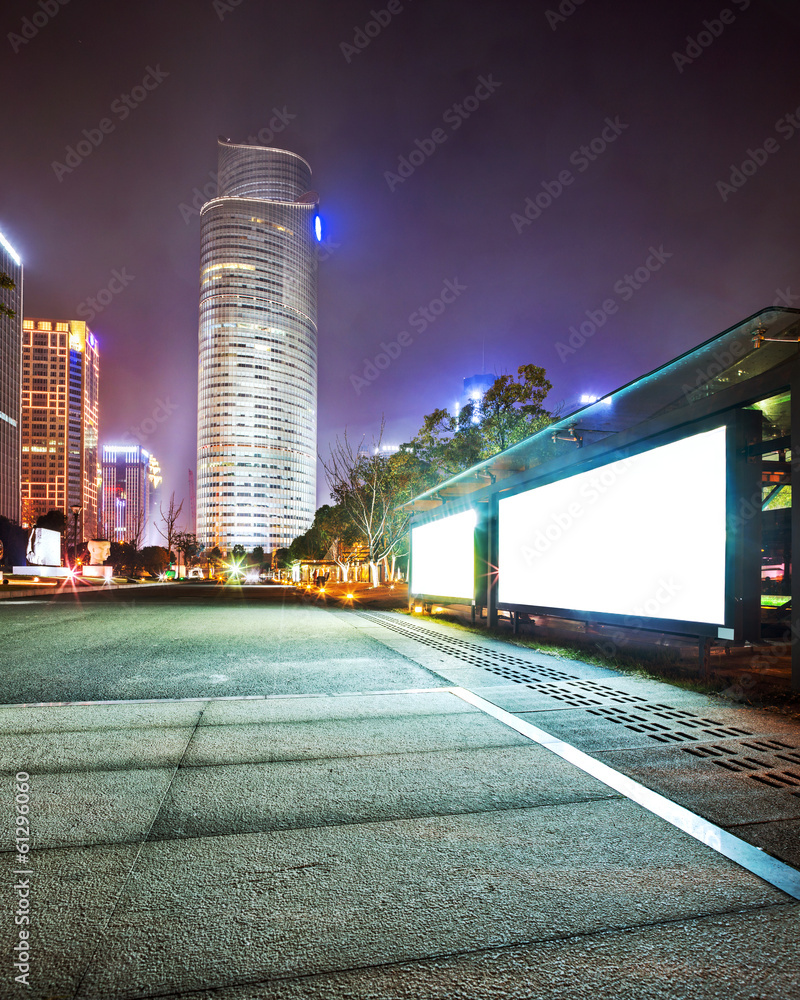 现代建筑的夜景