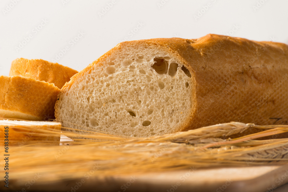 sliced ​​bread with cereals