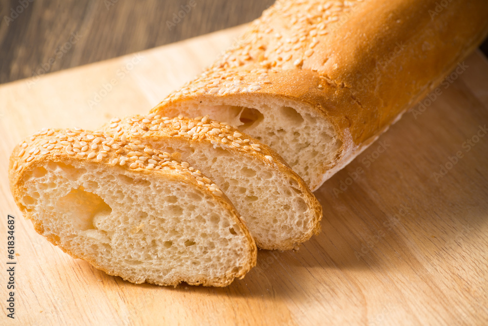 sliced ​​bread with cereals