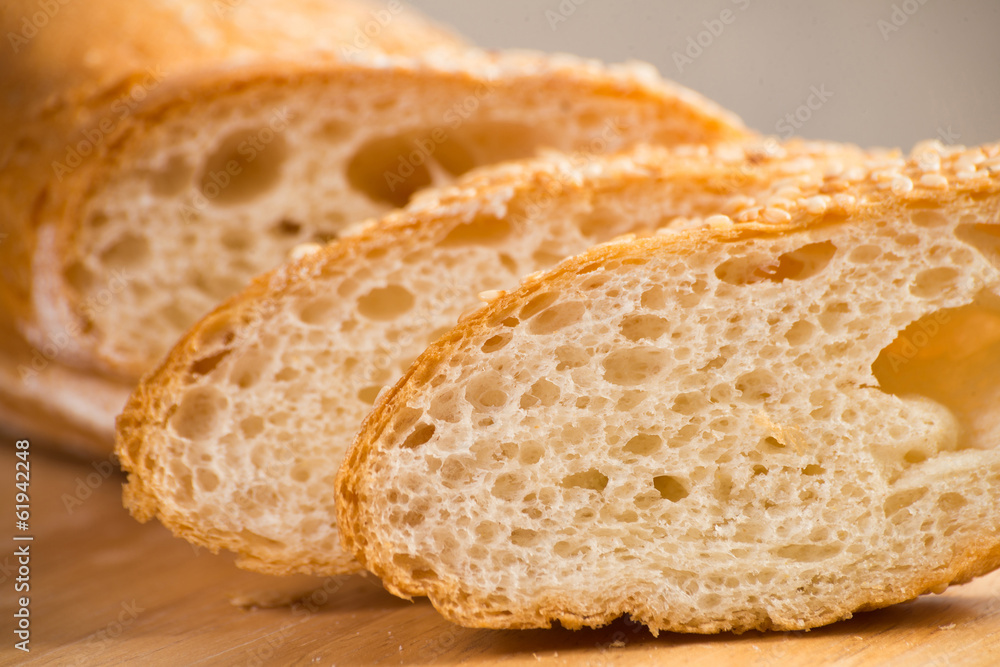 sliced ​​bread with cereals