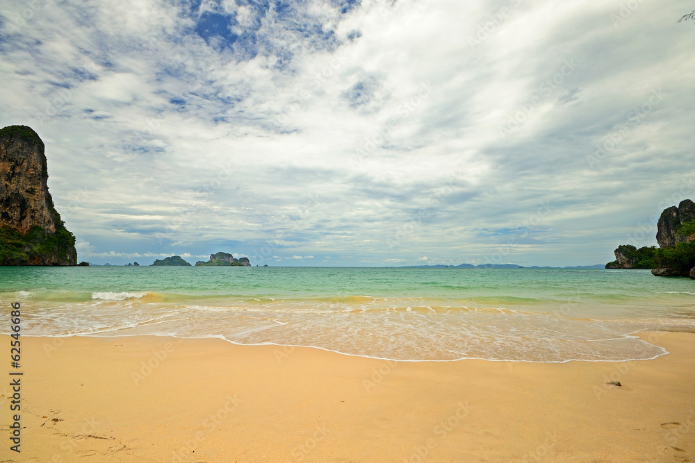 High tide in Railey Bay