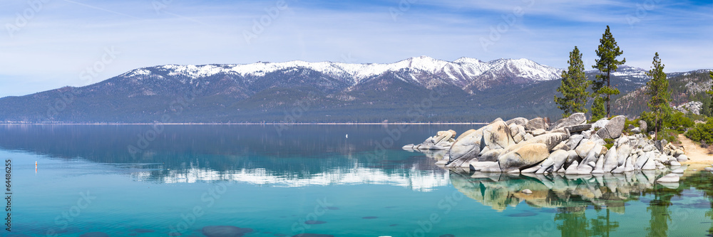 太浩湖全景