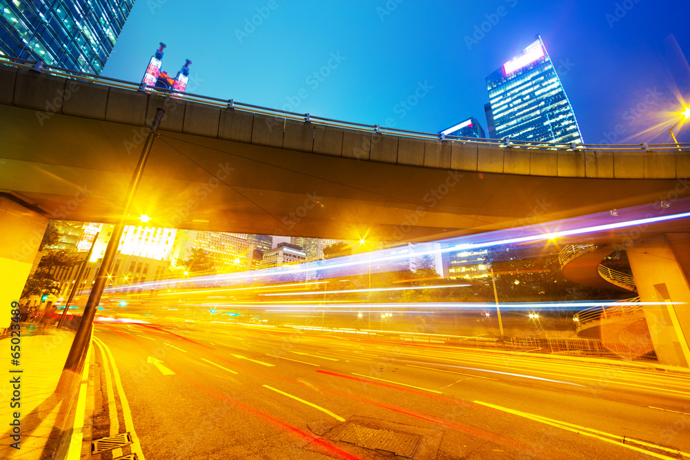 夜晚的现代城市