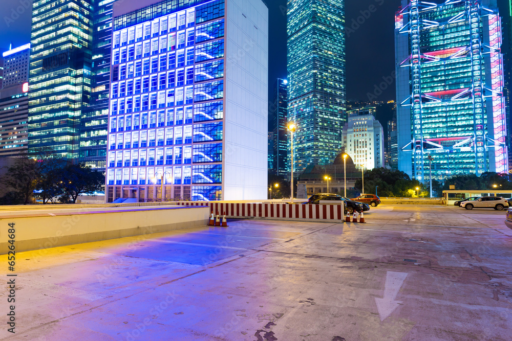 夜晚的现代城市