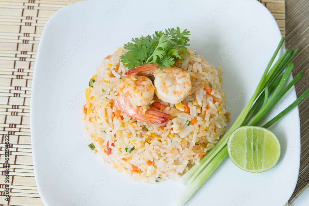 Fried rice with shrimp