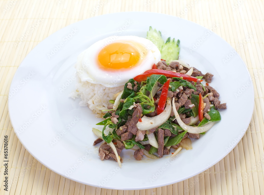 fried basil leaf with beef and rice