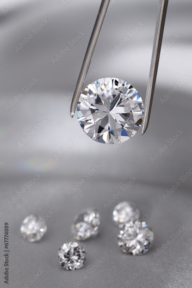 Diamond jewelry holding