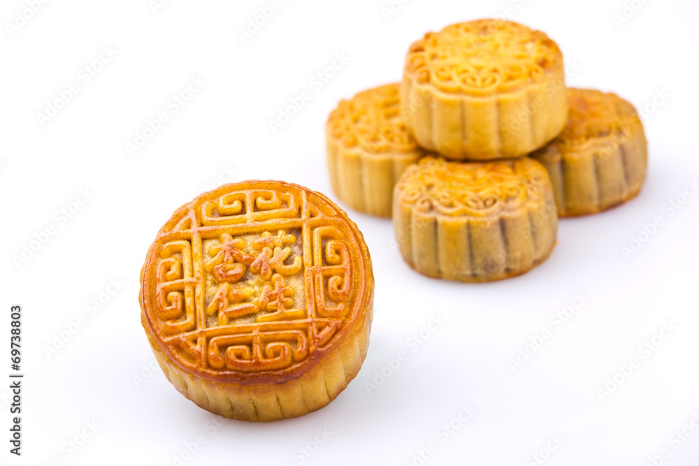 中国传统食品——杏仁花生月饼