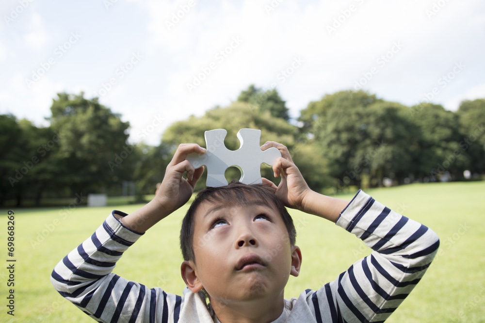 要把男孩放在益智游戏的顶部