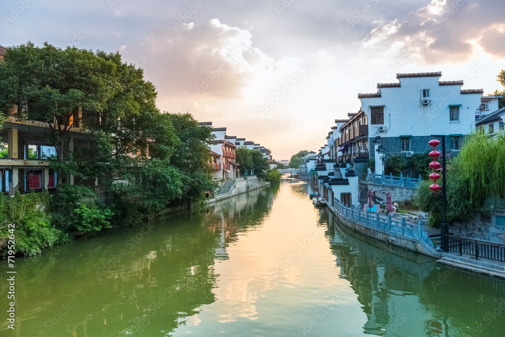 夕阳下的南京秦淮河