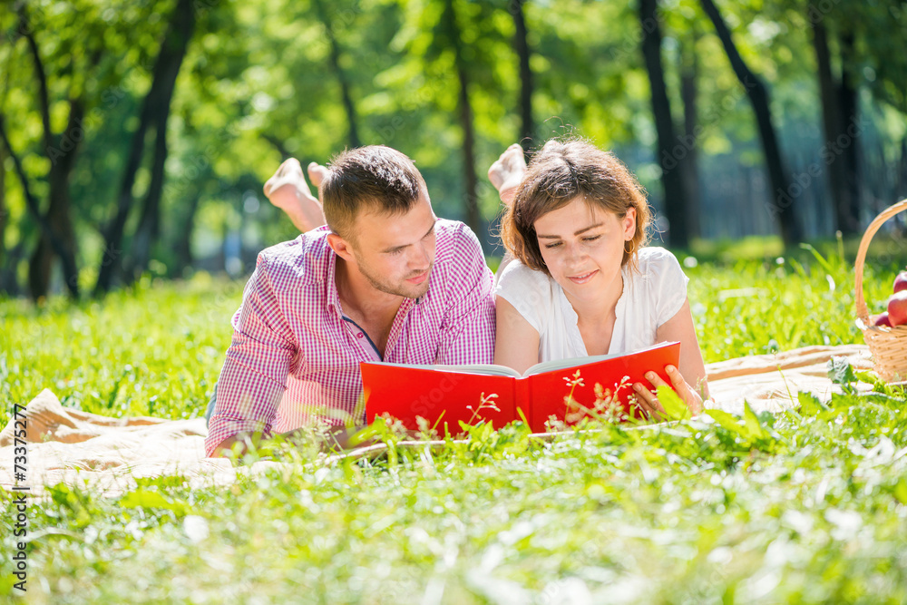 Date in park