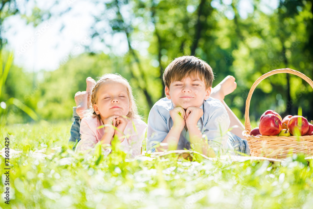 Kids at picnic