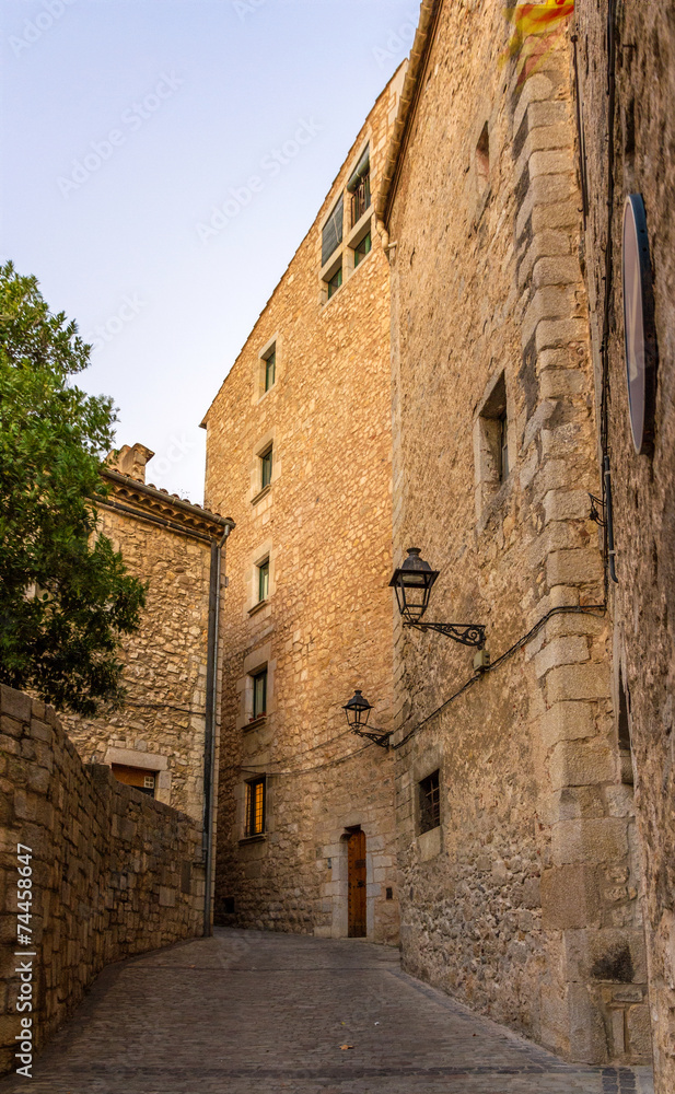 Narrow street on the way to the Cathedral of Saint Mary of Giron