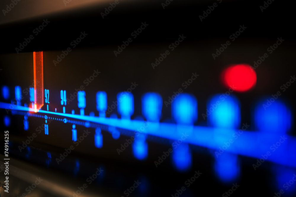 stereo receiver tuning scale