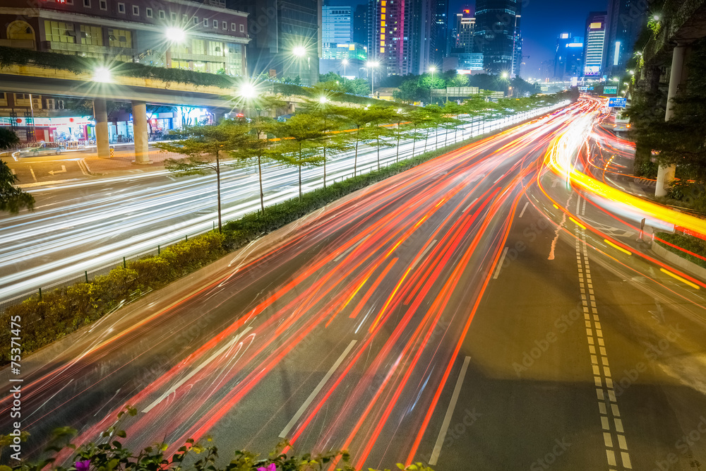 城市道路夜间交通高峰时段