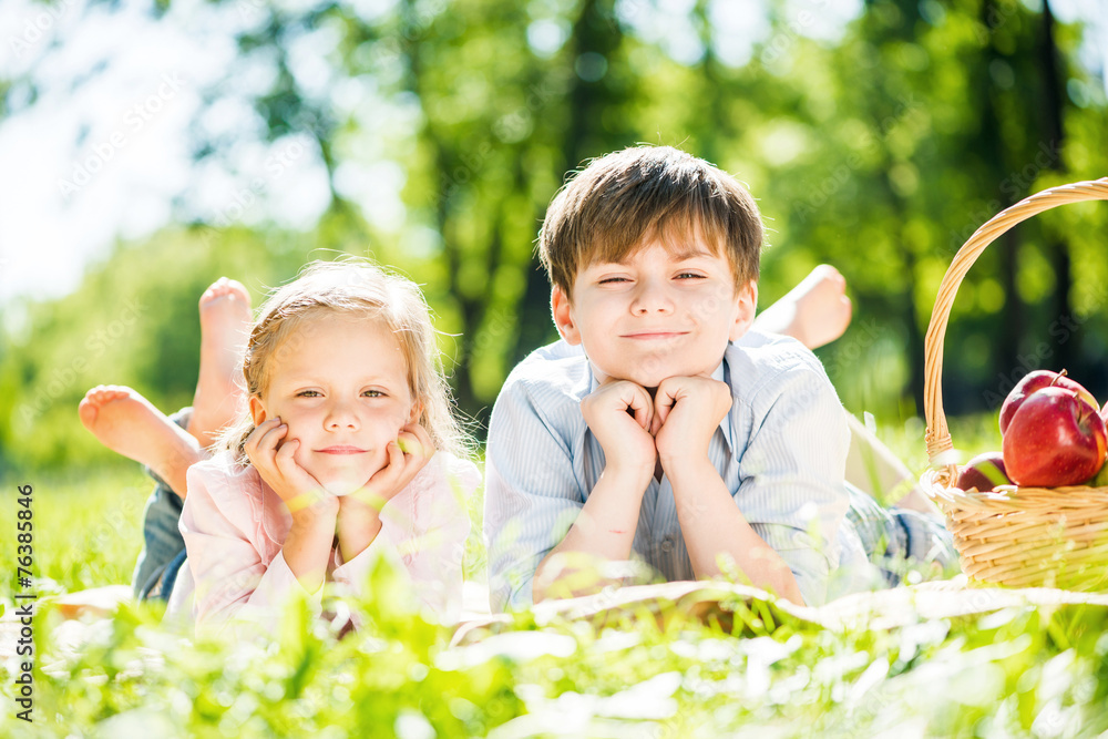 Kids at picnic