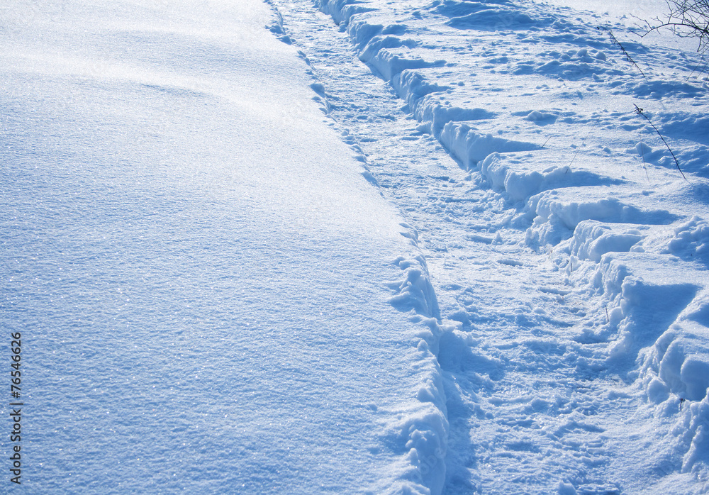 雪地上的小路