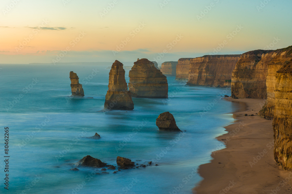 the Twelve Apostles, Victoria,Australia