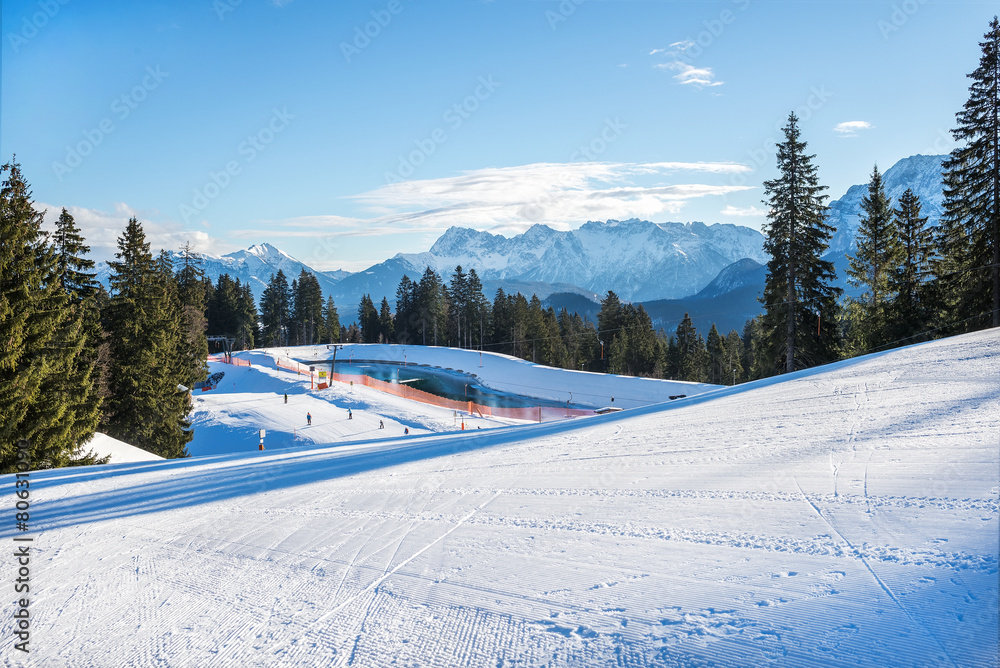 德国巴伐利亚阿尔卑斯山Garmisch-Partenkirchen滑雪场，07.01