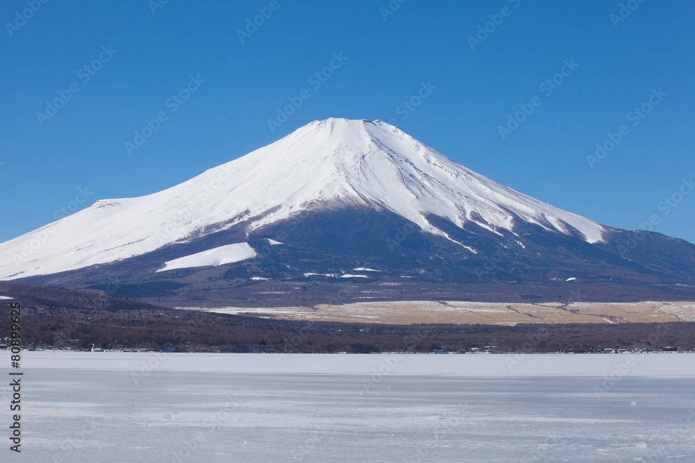 Mountain Fuji with snow in winter season