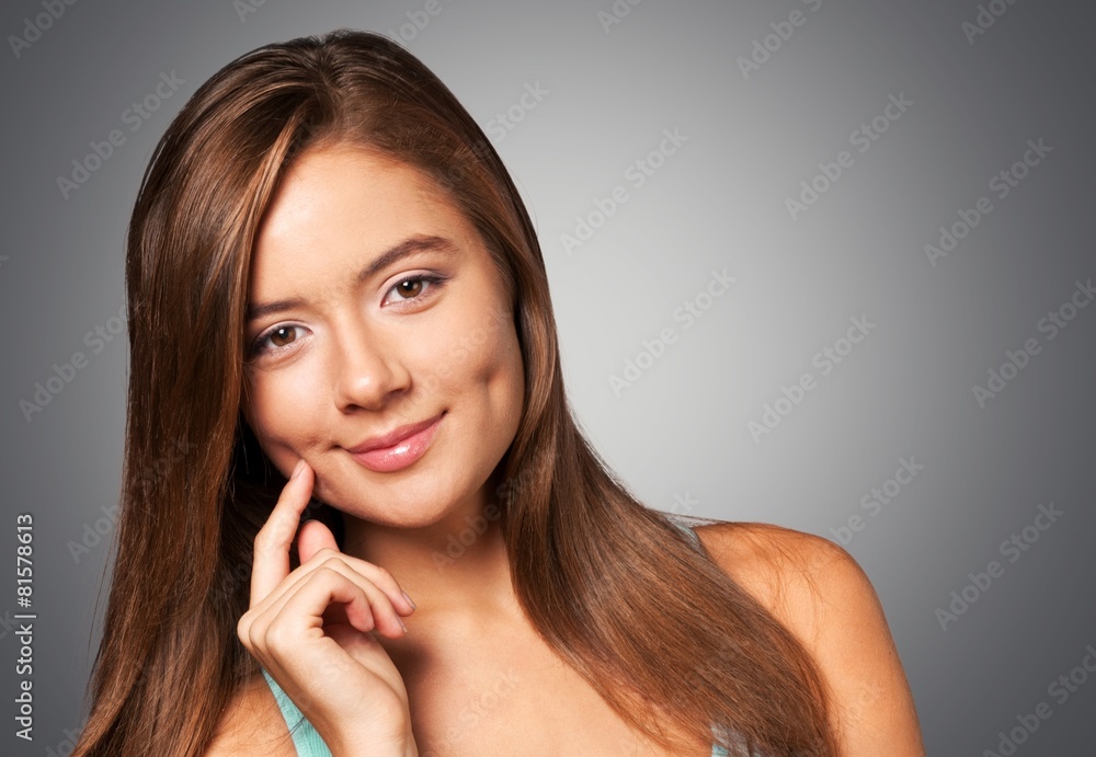 Women. Friendly headshot of beautiful woman