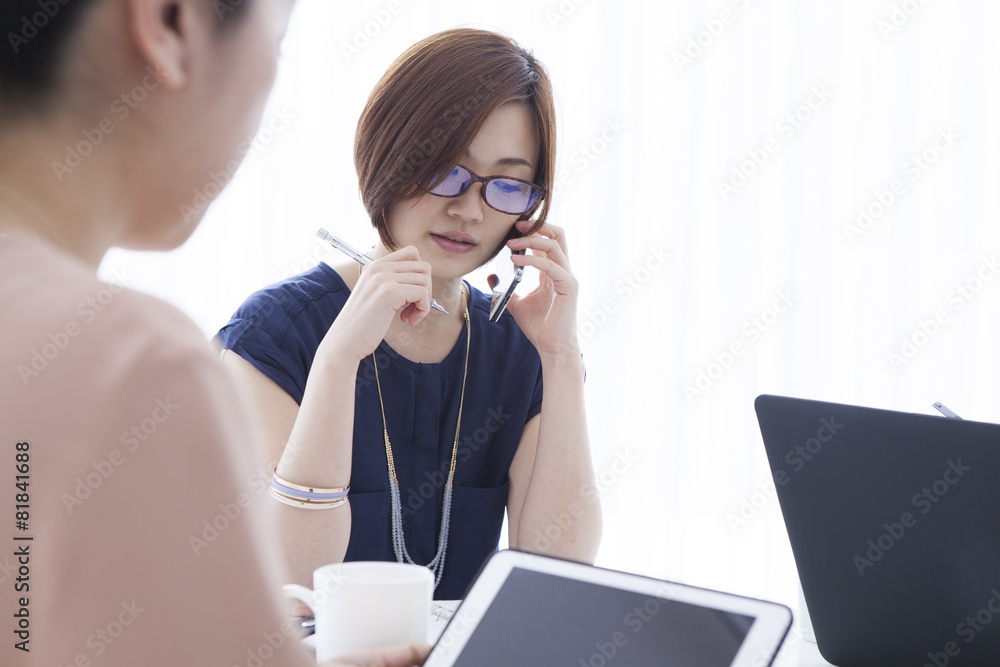 Woman has put an appointment by phone