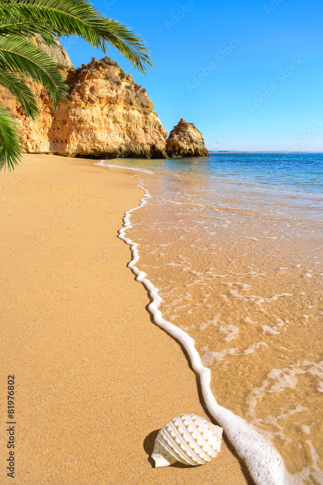 Traumstrand im Sonnenschein