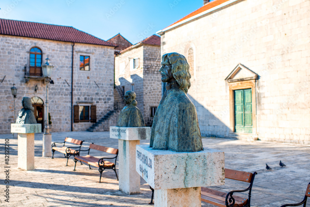 Tripo Kokolja sculpture in Perast