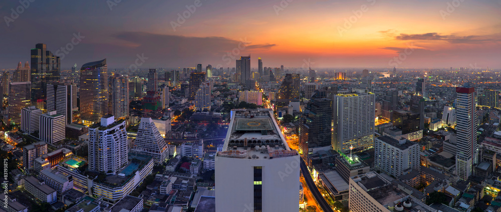 曼谷市中心日落全景