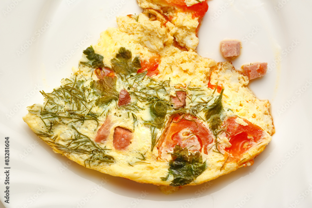 Egg omelette with tomatoes