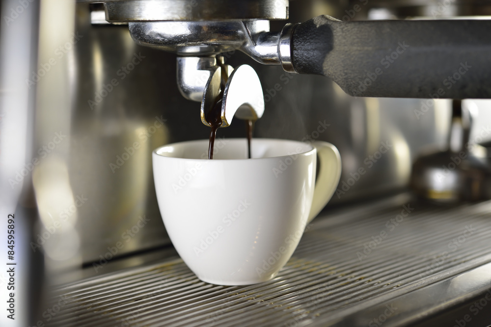 Coffee machine making coffee in a coffee shop