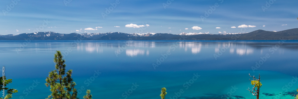 太浩湖全景